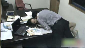 日韩白领图片欣赏视频在线观看,时尚穿搭与职场魅力一瞥