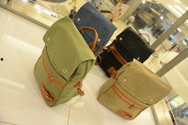 日韩美女双肩包视频大全,时尚美女双肩包潮流大盘点